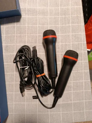 Pack PS3 Buzz + 2 Jocs + Micròfons