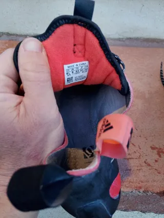 Pies de gato Five Ten Adidas Dragón LC T42