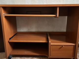 Mesa de estudio de madera