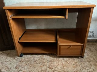 Mesa de estudio de madera