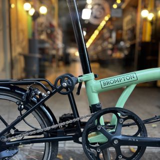 Brompton Eléctrica C-Line M4L Verde Matcha