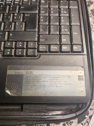 Portátil Acer 15,6" para repuestos – Pantalla rota