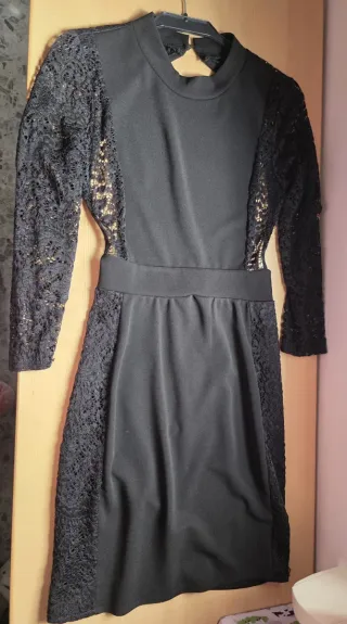 Vestido negro encaje manga larga