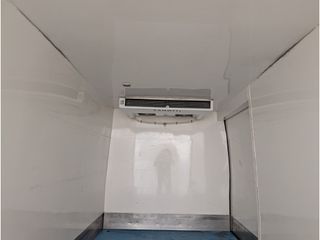 130CV- ISOTERMO CON  FRIO Y RAMPA ELEVADORA