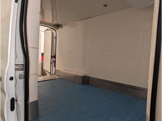 130CV- ISOTERMO CON  FRIO Y RAMPA ELEVADORA