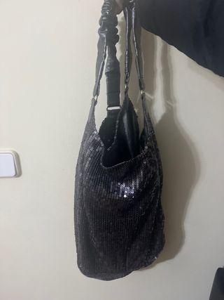 Bolso Zara lentejuelas negro/plata