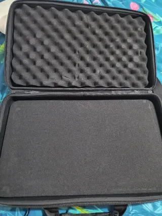 Controladora DJ Pioneer DDJ-FLX4 y accesorios