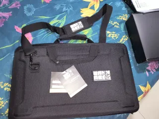 Controladora DJ Pioneer DDJ-FLX4 y accesorios