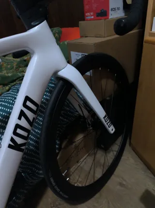 Bici da corsa bianca