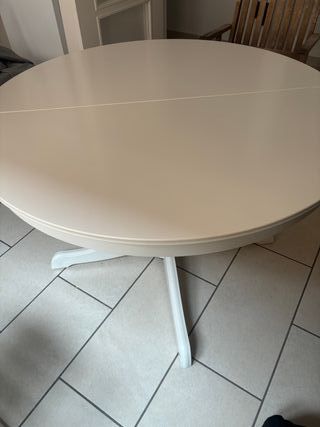 Mesa redonda extensible blanca