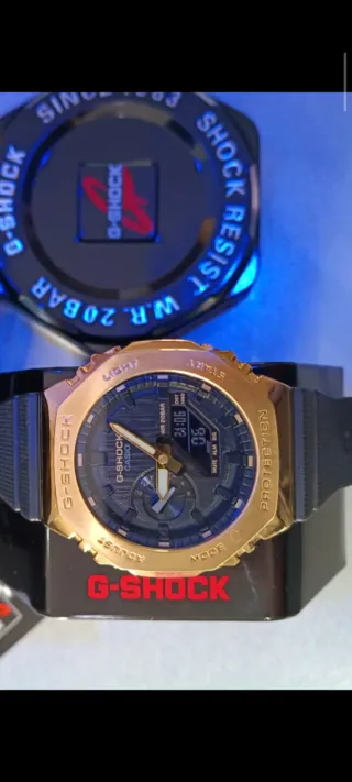 Casio G-Shock GM-2100-1A9 Dorado