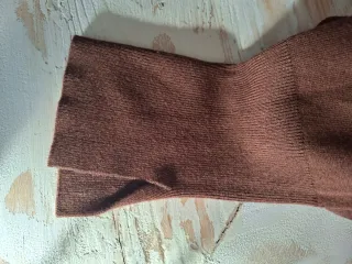 Jersey Zara cuello alto marrón