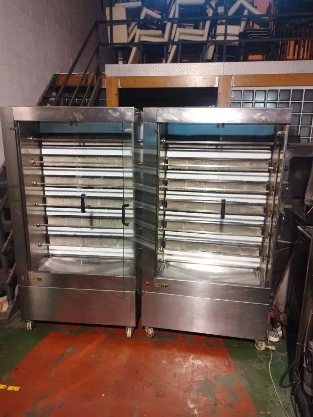 Lote 2 Asadores de Pollos a gas