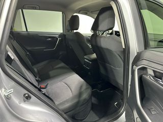 Toyota RAV4 220h Advance 4x4