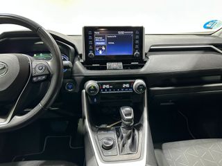 Toyota RAV4 220h Advance 4x4