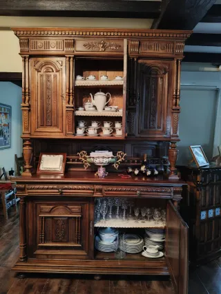 Mueble de salón rústico de madera