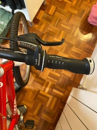 Bicicleta Woom Roja 24' Como Nueva