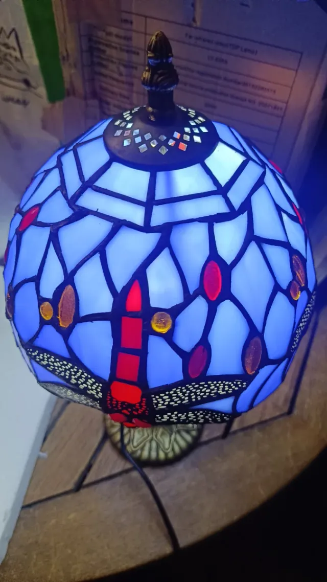 Lampada in vetro colorato MIAOKE. Stile Tiffany
