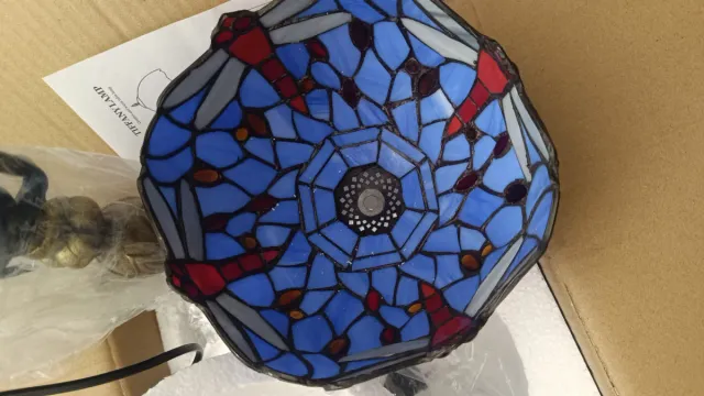 Lampada in vetro colorato MIAOKE. Stile Tiffany