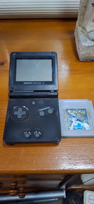 Nintendo Game Boy Advance SP + Pokémon