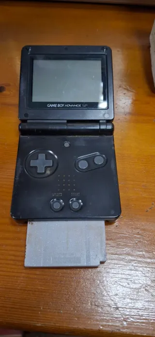 Nintendo Game Boy Advance SP + Pokémon