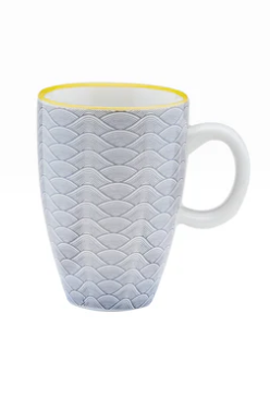 Seis tazas de porcelana gris a estrenar