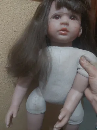 Muñeca de rebon con cuerpo de tela
