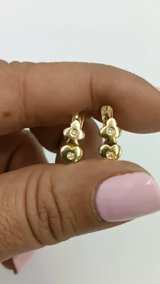 Pendientes de  oro 18kt con brillantes.