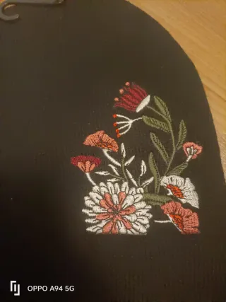 Cappellino invernale donna con fiori