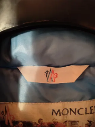 Piumino Moncler turchese