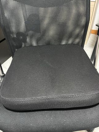 Silla de oficina ergonómica negra