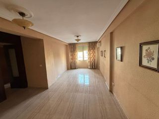 Piso en venta en La Plata en Sevilla