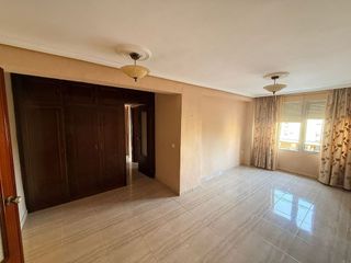 Piso en venta en La Plata en Sevilla