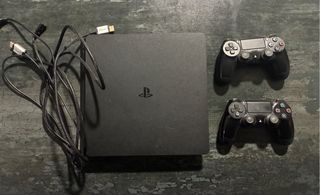 PS4 Slim 1TB Nera + 2 Controller