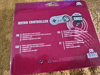 Mando Retro SNES Freaks & Geeks