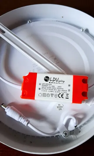 Foco LED Downlight circular No empotrable - 22 cm