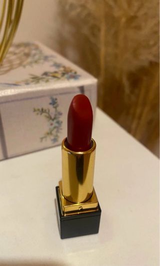 Neceser YSL con pintalabios