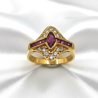 Anillo Tynel Soro 18K Rubíes y Brillantes