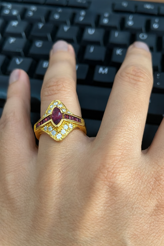 Anillo Tynel Soro 18K Rubíes y Brillantes