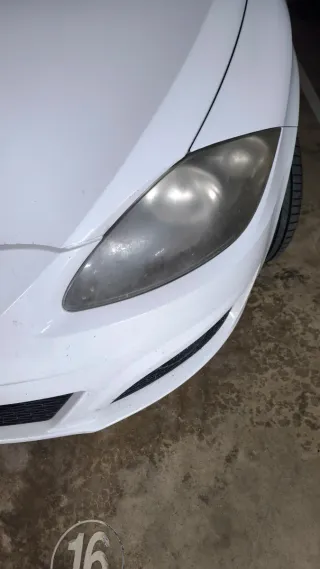 Faros de coche para pulir