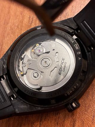 Casio Edifice EFK-100 XPB Carbono.