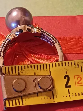 Anello con perla grigia e argento