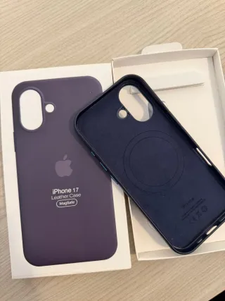 Cover iPhone 17 Pelle MagSafe Blu