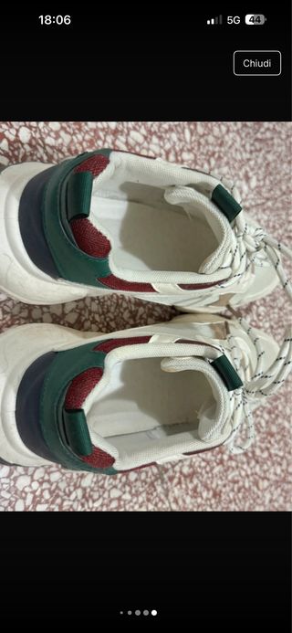 Scarpe da passeggio bianche e beige