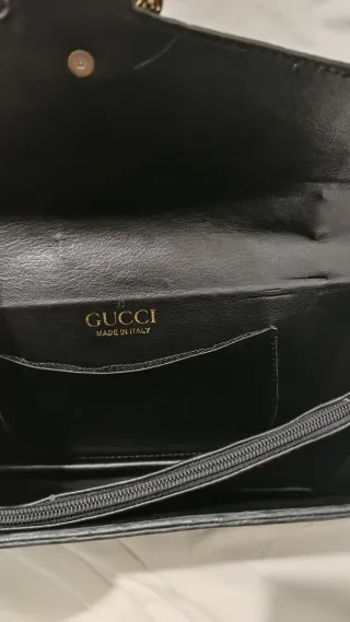 Borsa Gucci nera tracolla oro di tendenza