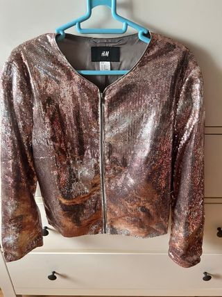 Chaqueta H&M lentejuelas dorado serpiente