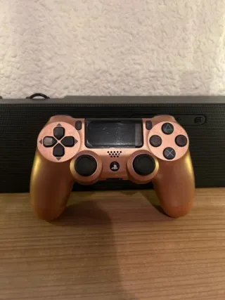 Mando PS4 Sony Dorado