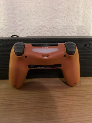 Mando PS4 Sony Dorado