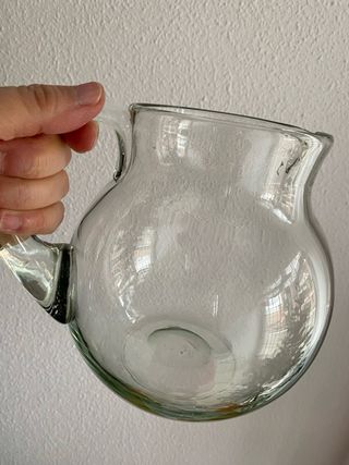 Set di bicchieri vintage con 10 calici e caraffa verde