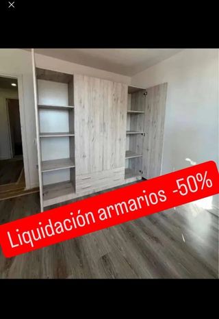 Armario de madera beige y marrón